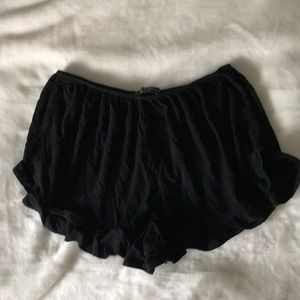 Black Brandy Melville shorts